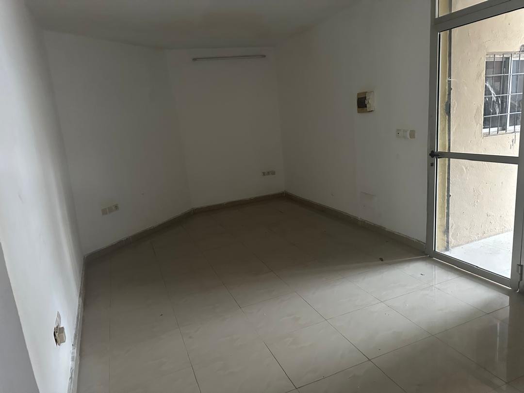 À Louer – Bureau de 2 Pièces à Marcory Résidentiel, Abidjan