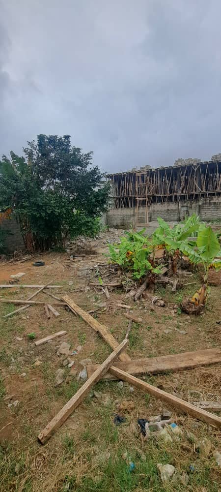 TERRAIN À ANGRÉ NOUVEAU CHU (DERRIÈRE STATION PETRO IVOIRE)